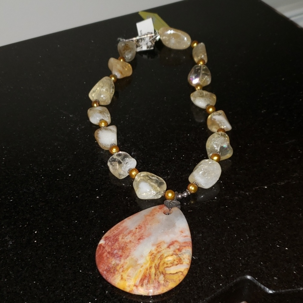 Jewelry - Picture 2 of 3